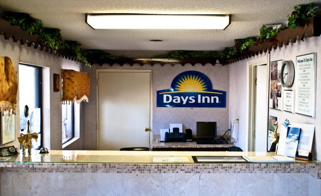 Days Inn By Wyndham אופליקה מראה חיצוני תמונה